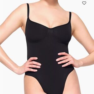 Seamless Sculpt Thong Bodysuit ONYX